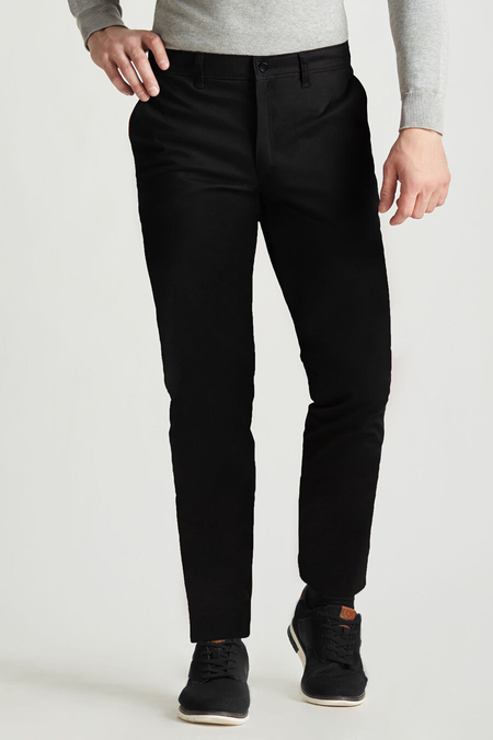 Czarne Chino