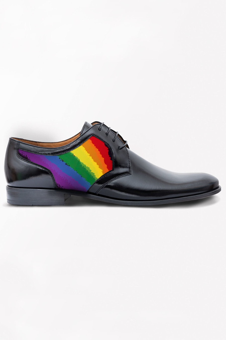 Czarne Buty z Elementami Tkaniny w Tęczę